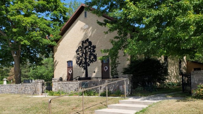 Knox Presbyterian Church - Roadside Exterior